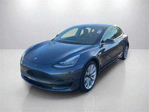 Used 2018 Tesla Model 3 Long Range image 3