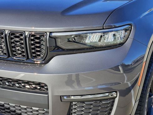 New 2025 Jeep Grand Cherokee L Limited image 10