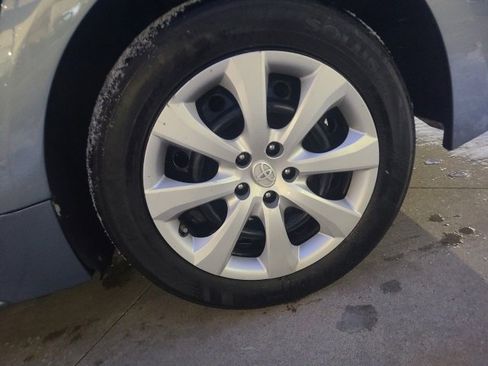 Used 2022 Toyota Corolla LE image 11