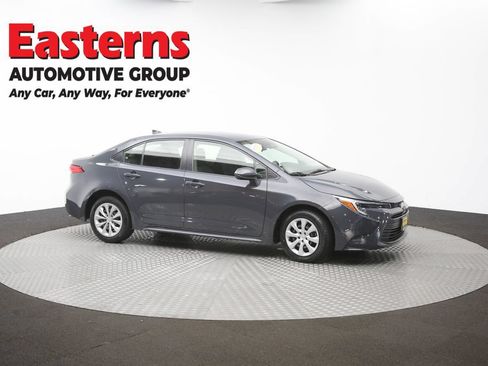 Used 2023 Toyota Corolla LE FWD image 45