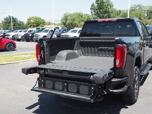 Used 2024 GMC Sierra 1500 AT4 w/ Technology Package AWD/4WD image 19