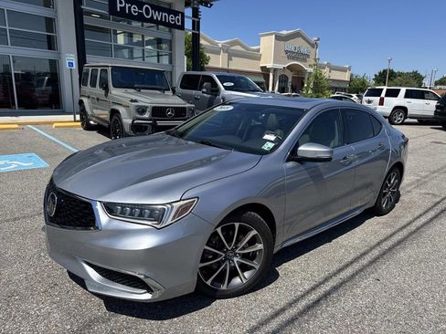 Used 2018 Acura TLX V6 w/ Technology Package FWD image 3