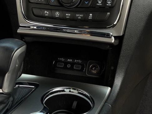 Used 2018 Jeep Grand Cherokee Altitude AWD/4WD image 25