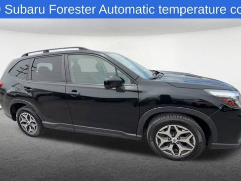 Used 2019 Subaru Forester Premium AWD/4WD image 10