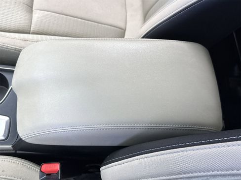 Used 2022 Subaru Ascent Premium w/ Convenience Package image 36