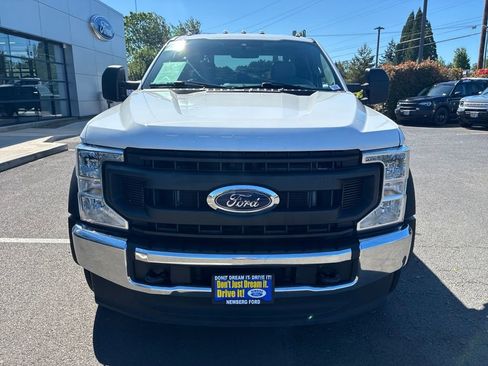 Used 2021 Ford F550 4x4 SuperCab Super Duty w/ Power Equipment Group image 2