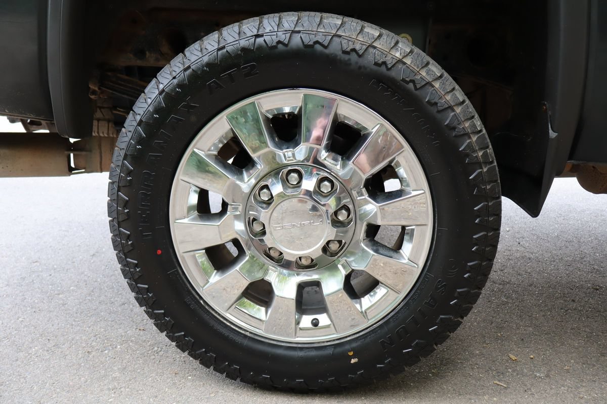 Used 2019 GMC Sierra 2500 Denali AWD/4WD image 43