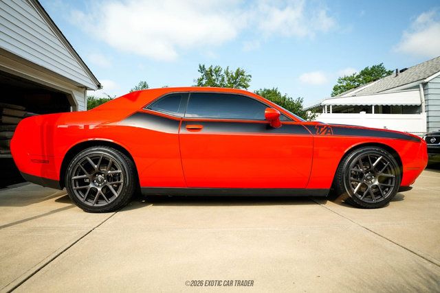 Used 2017 Dodge Challenger R/T w/ Quick Order Package 22P T/A RWD image 9