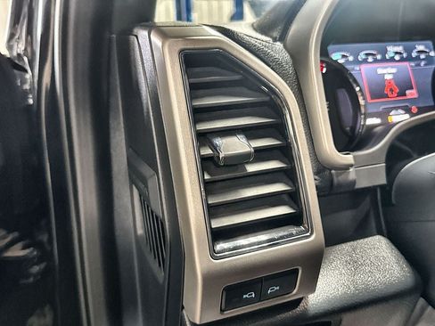 Used 2022 Ford F350 Lariat w/ Tremor Off-Road Package AWD/4WD image 15