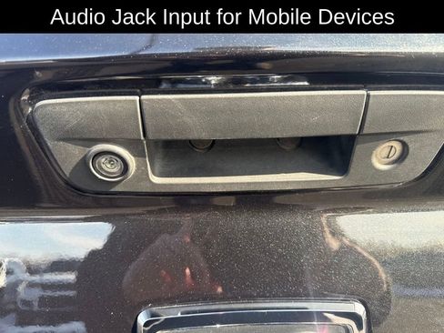 Used 2011 RAM 1500 Laramie image 9