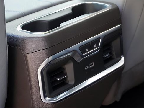 New 2026 GMC Sierra 1500 SLT image 28