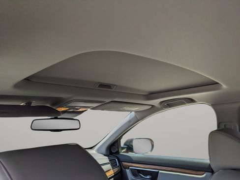 Used 2019 Honda CR-V Touring image 18