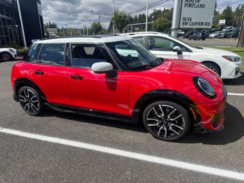 Used 2025 MINI Cooper S FWD image 2