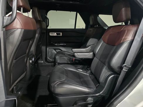 Used 2023 Ford Explorer Platinum w/ Technology Package image 37