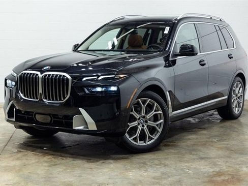 Certified 2025 BMW X7 xDrive40i image 8