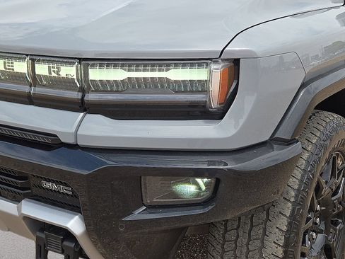 Used 2025 GMC Hummer EV 2X AWD/4WD image 9