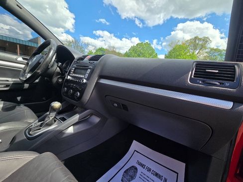 Used 2008 Volkswagen R32 AWD/4WD image 25