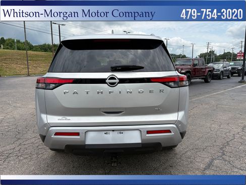Used 2023 Nissan Pathfinder SL FWD image 6