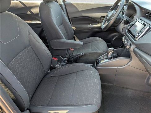 Used 2022 Nissan Kicks S FWD image 19