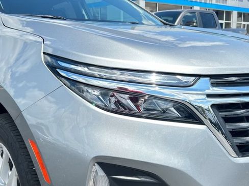 Used 2023 Chevrolet Equinox LT AWD/4WD image 17