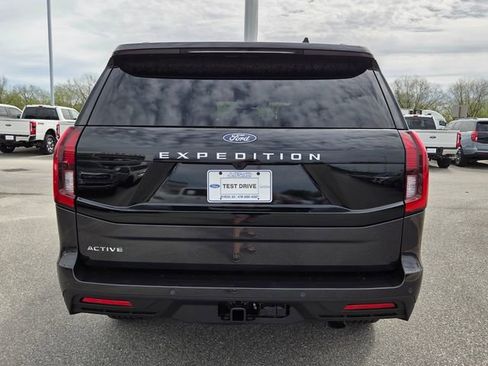New 2026 Ford Expedition Active RWD image 9