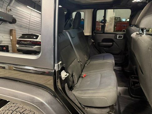 Used 2022 Jeep Wrangler Unlimited Sport w/ Cold Weather Group AWD/4WD image 17