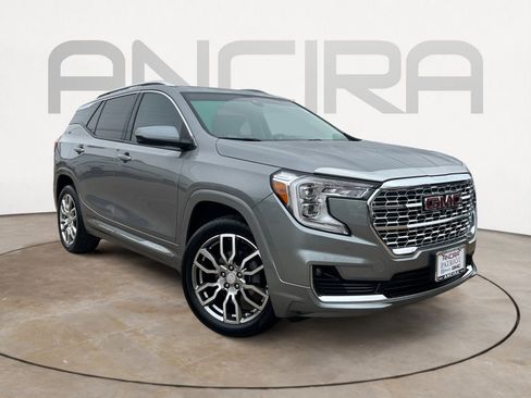 Used 2023 GMC Terrain Denali w/ Denali Premium Package image 4