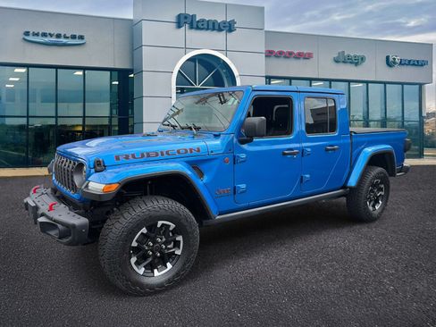 Used 2025 Jeep Gladiator Rubicon AWD/4WD image 4