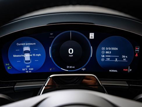 New 2026 Porsche Macan 4S Electric image 31