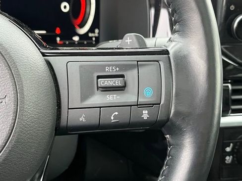 Used 2022 Nissan Pathfinder Platinum w/ Lighting Package (N92) image 25