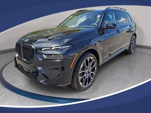New 2026 BMW X7 xDrive40i w/ M Sport Package AWD/4WD image 1
