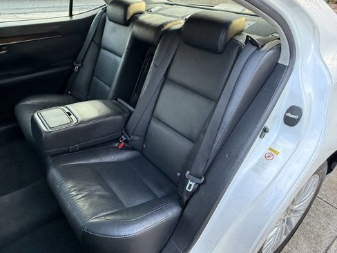 Used 2013 Lexus ES 350 w/ Luxury Pkg image 22