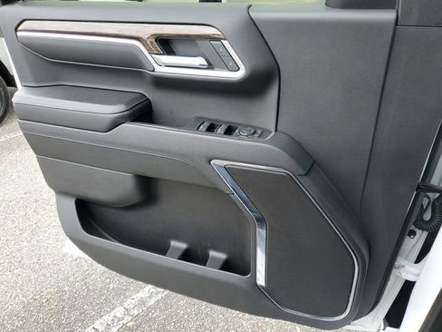 Used 2023 GMC Sierra 1500 SLE image 19