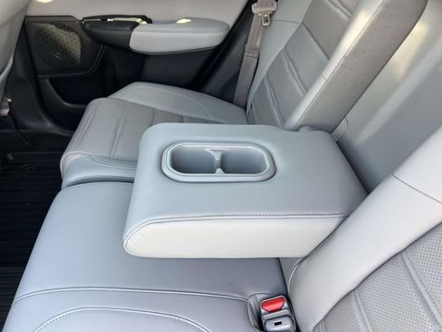 Used 2021 Honda CR-V Touring image 11