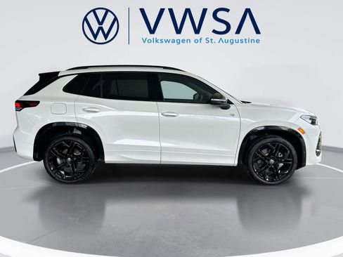 New 2026 Volkswagen Tiguan SE R-Line AWD/4WD image 9