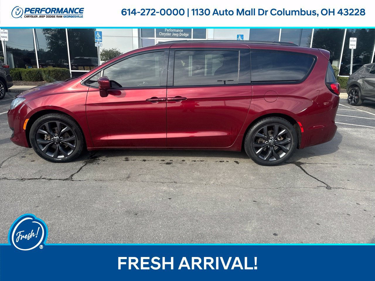 Used 2019 Chrysler Pacifica Touring-L Plus w/ Advanced Safetytec Group FWD image 7