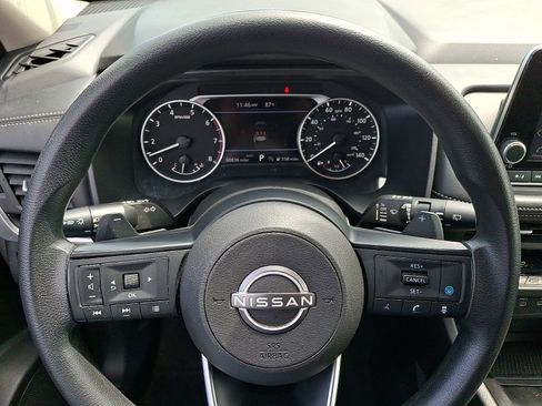 Used 2024 Nissan Rogue SV AWD/4WD image 18