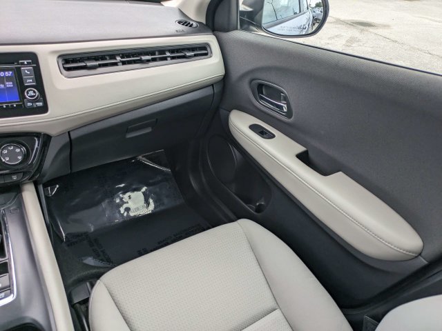 Used 2019 Honda HR-V LX image 17
