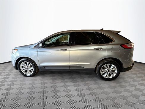 Used 2024 Ford Edge Titanium image 9