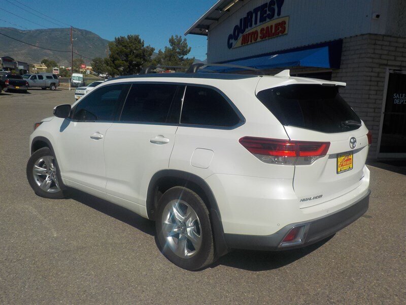 Used 2018 Toyota Highlander Limited AWD/4WD image 8