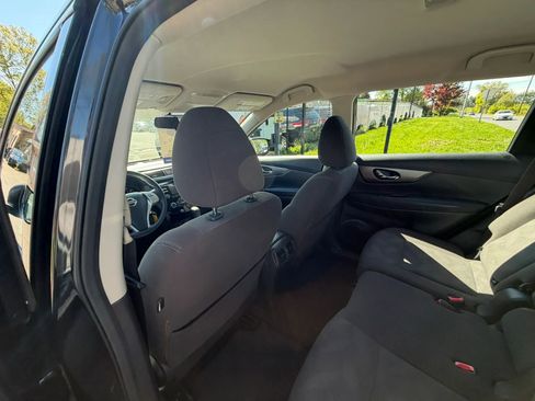 Used 2016 Nissan Rogue S AWD/4WD image 18