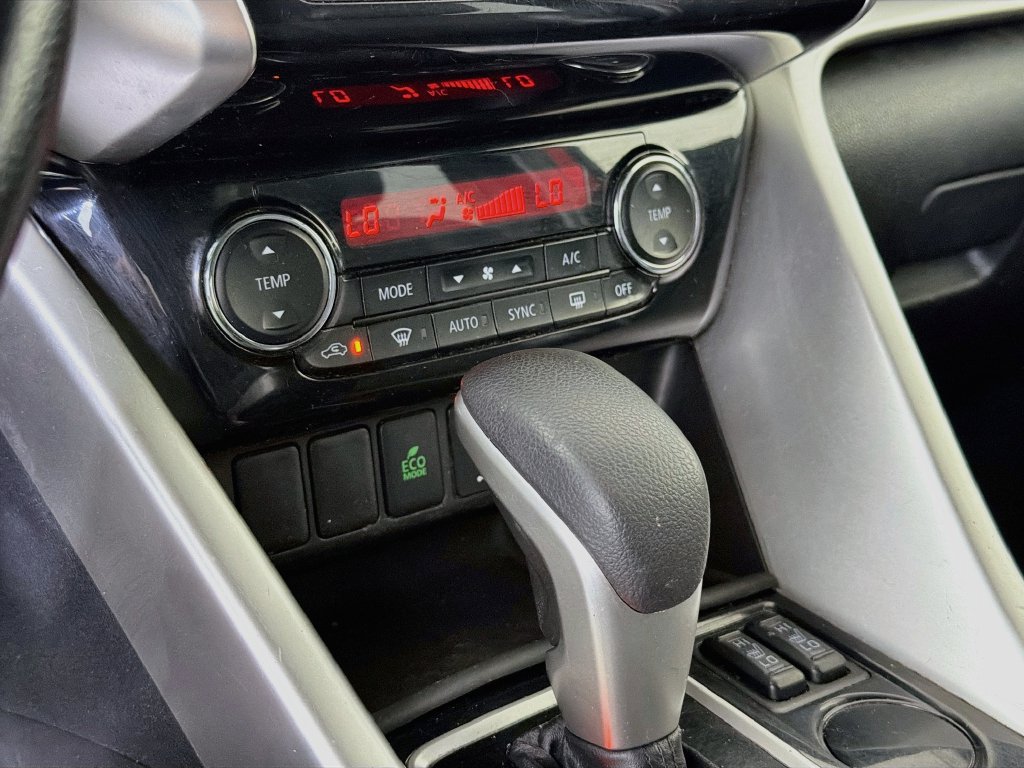 Used 2022 Mitsubishi Eclipse Cross SE FWD image 19