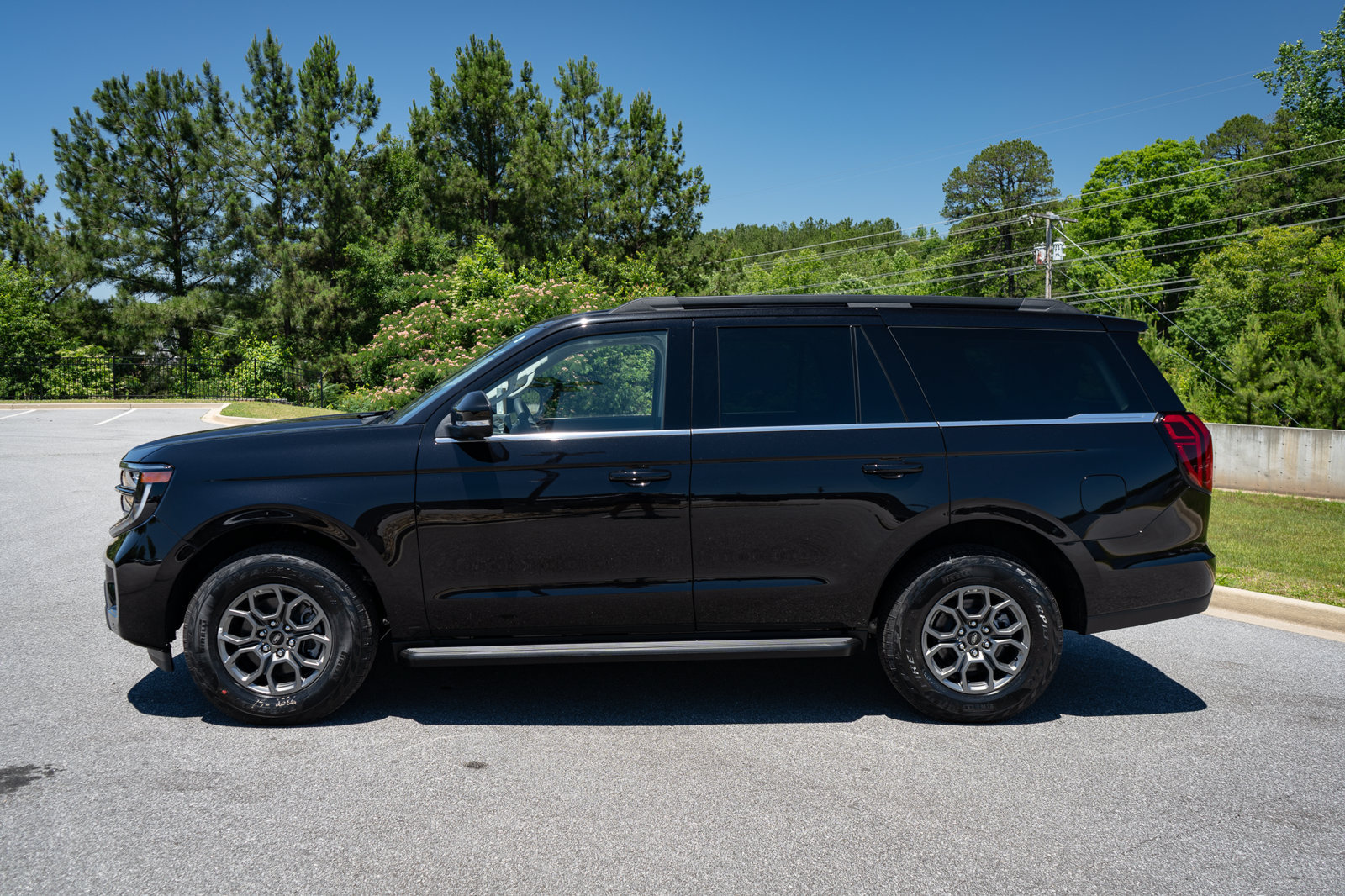 New 2026 Ford Expedition Active AWD/4WD image 5