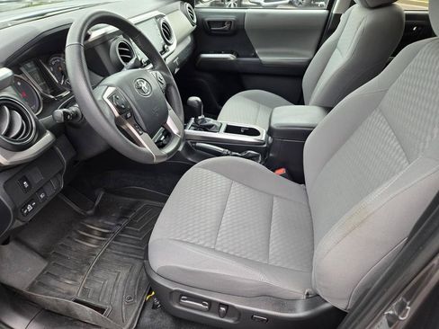 Used 2023 Toyota Tacoma SR5 RWD image 12