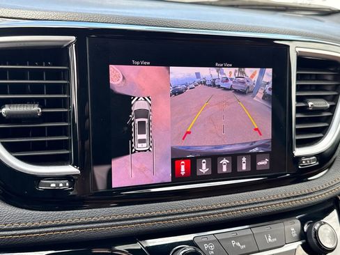 Certified 2022 Chrysler Pacifica Pinnacle FWD image 30