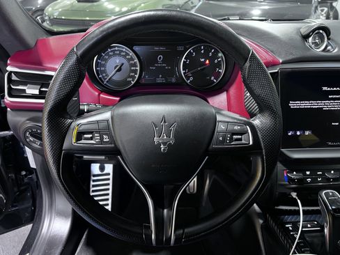 Used 2022 Maserati Ghibli Trofeo image 10