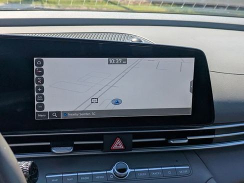 Used 2025 Hyundai Elantra SEL FWD image 21