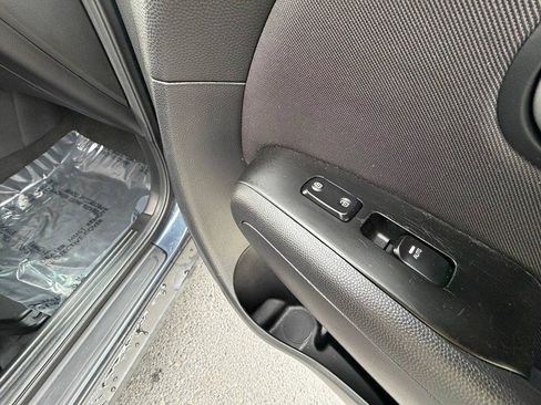 Used 2016 Kia Soul + FWD image 17