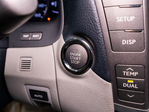 Used 2012 Lexus LS 460 w/ Comfort Pkg image 33