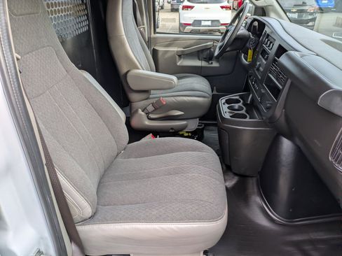 Used 2024 Chevrolet Express 2500 w/ Driver Convenience Package image 27